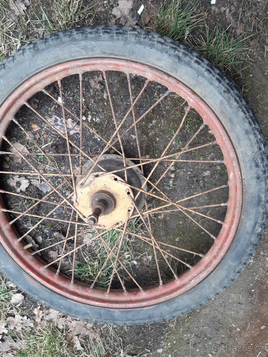 ČZ 125 A přední kolo - 4