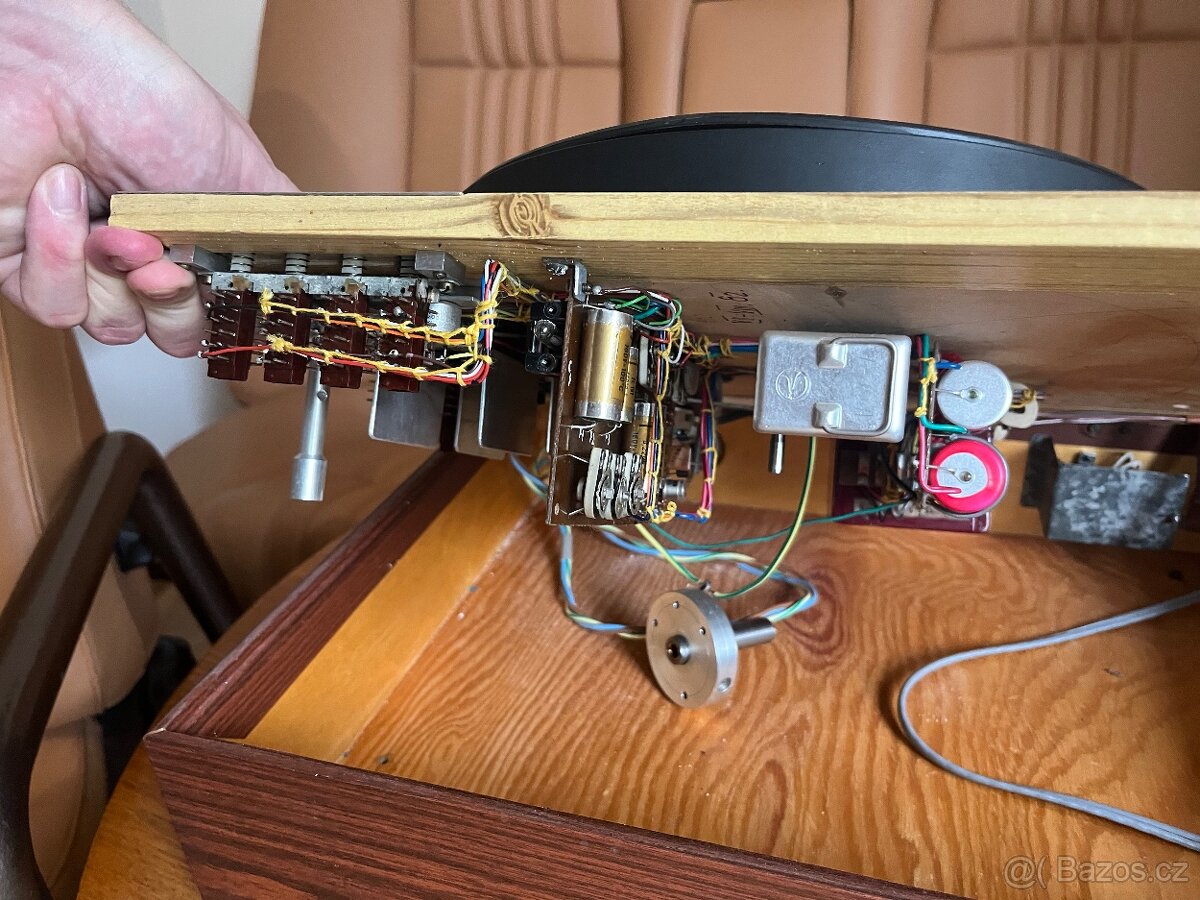 Gramofon na díly - 4