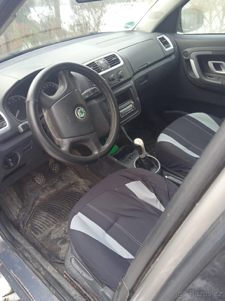 Skoda Roomster 1.2 , dvě auta - 4