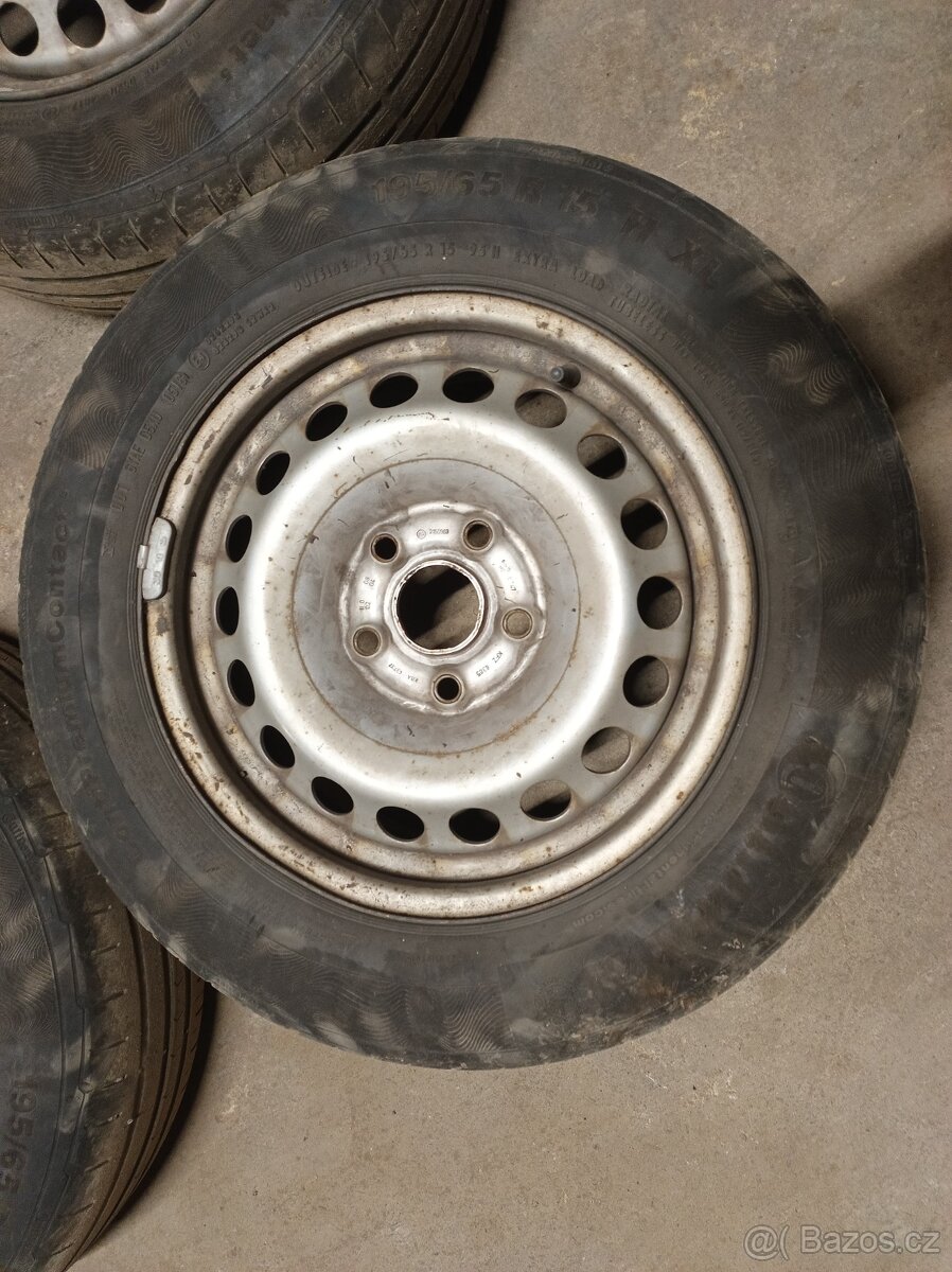 Škoda Octavia II - 15 5x112 et 47 plechové disky - 4