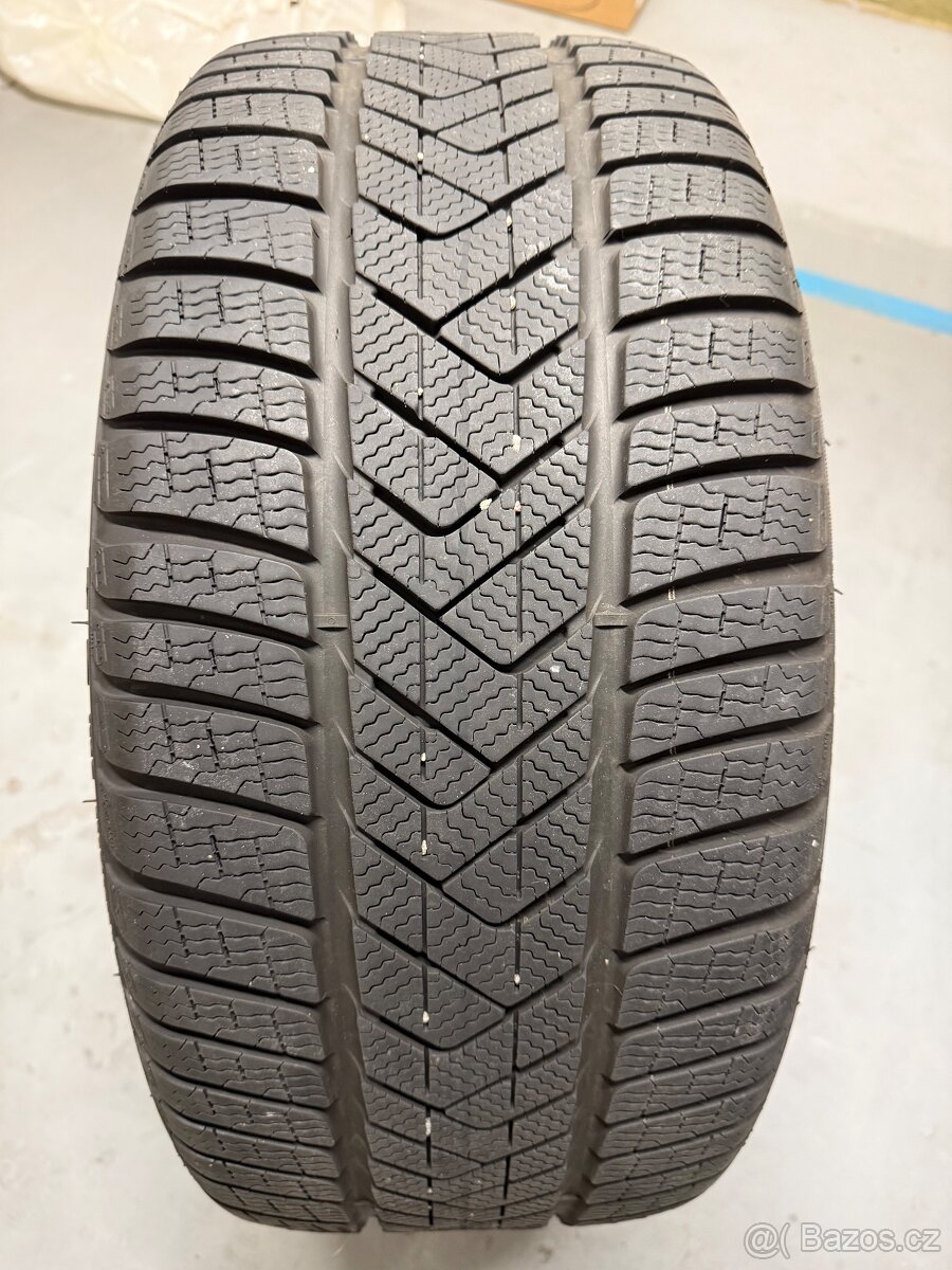 245/40 275/35 R19 PIRELLI Sottozero 3 Run Flat zimní - 4