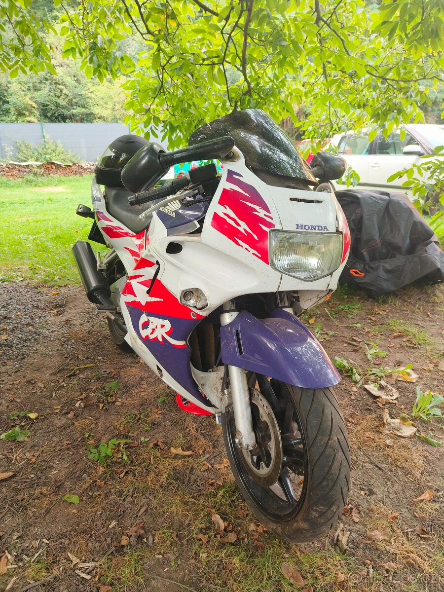 Honda CBR 600f 1993 PC25 74kw - 4