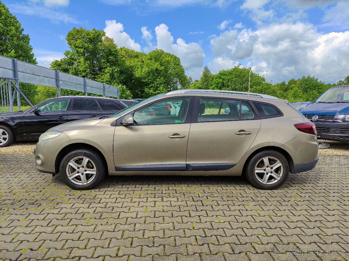 RENAULT MEGANÉ III 1.6i 16V COMBI,ALU,KLIMA,MFV,BC - 4