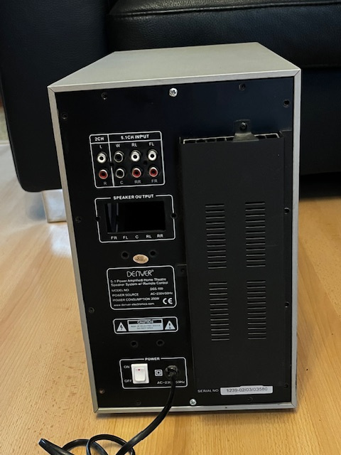 Prázdný case subwooferu - 4