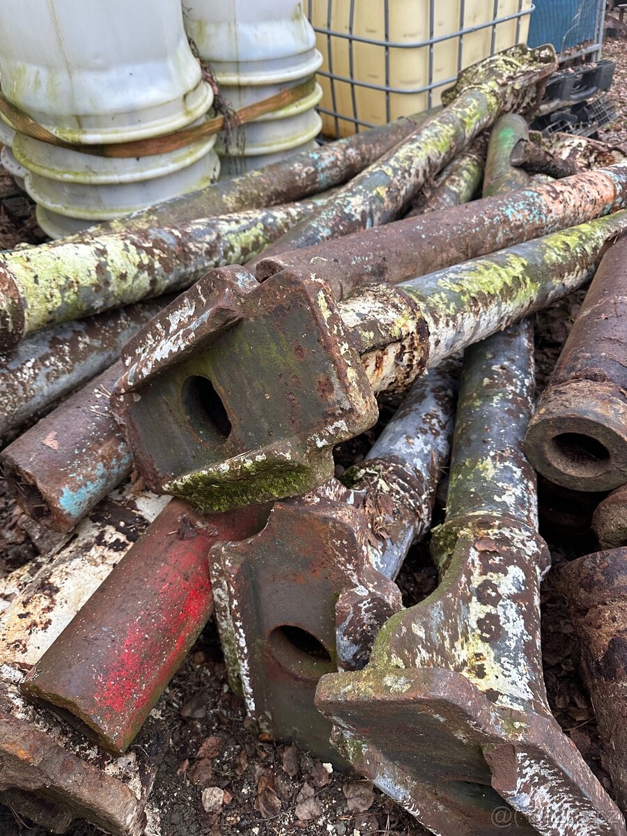 Staré litinové sloupy - 4