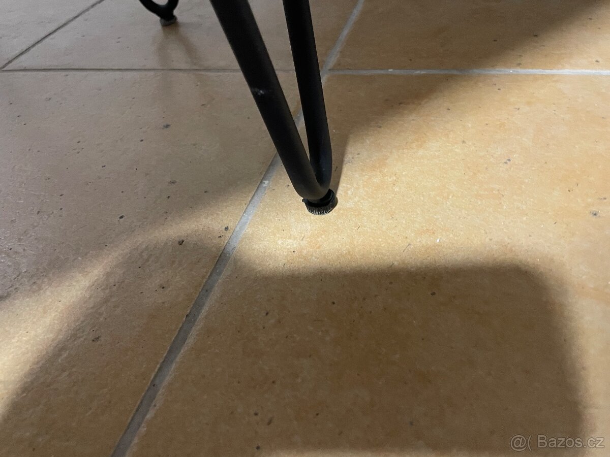 Konferenčni stul - 4