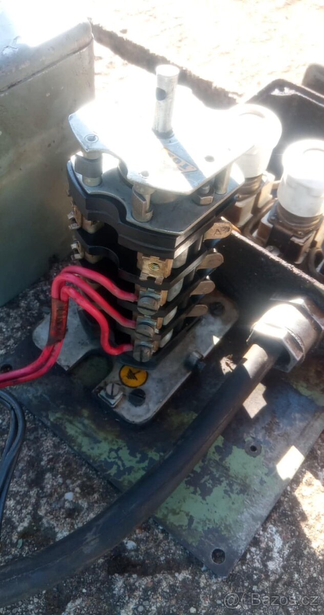 Přepínač 0 hvězda trojúhelník 0/Y/D 380V 25A - 4