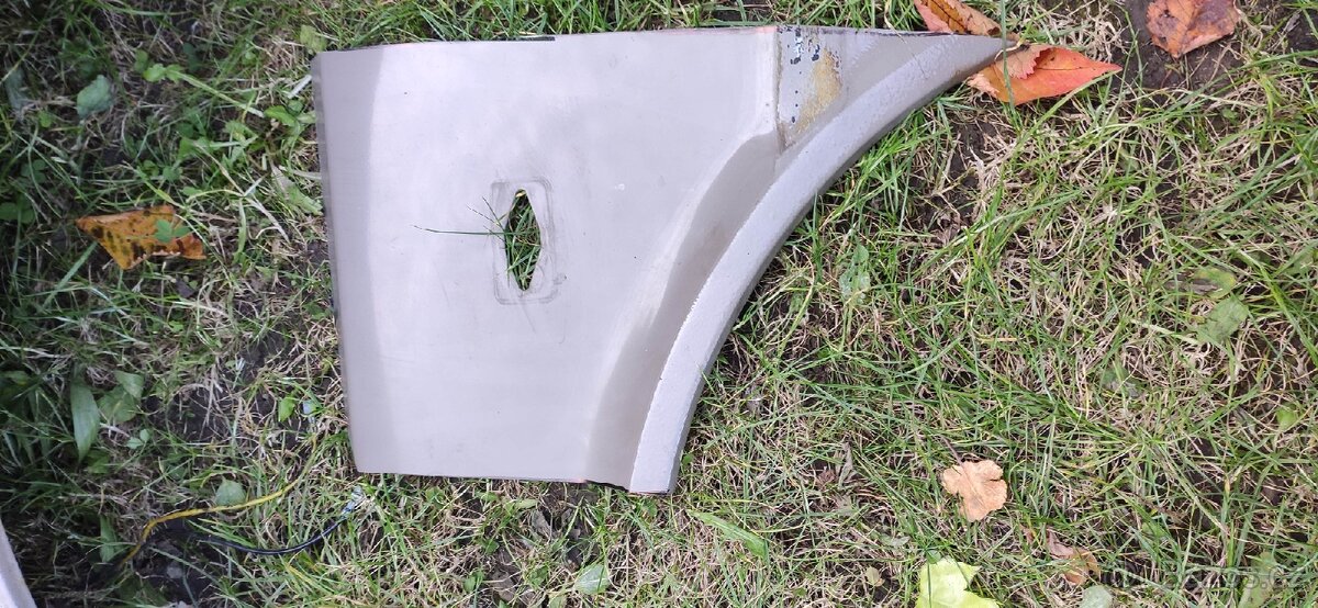 Pravý blatník škoda 105l 120l 130l - 4