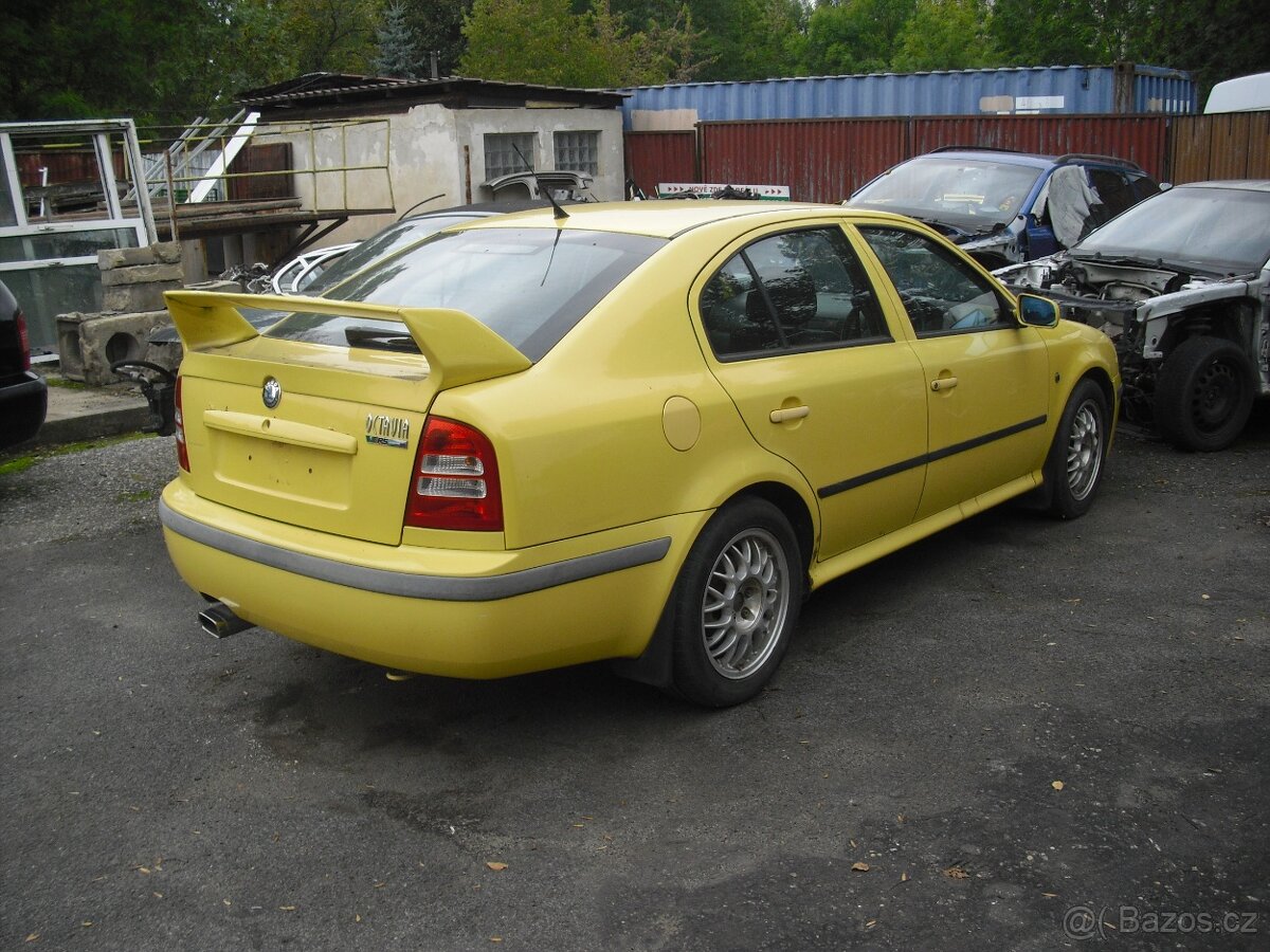 Octavia RS1 Karoserie Motor - 4