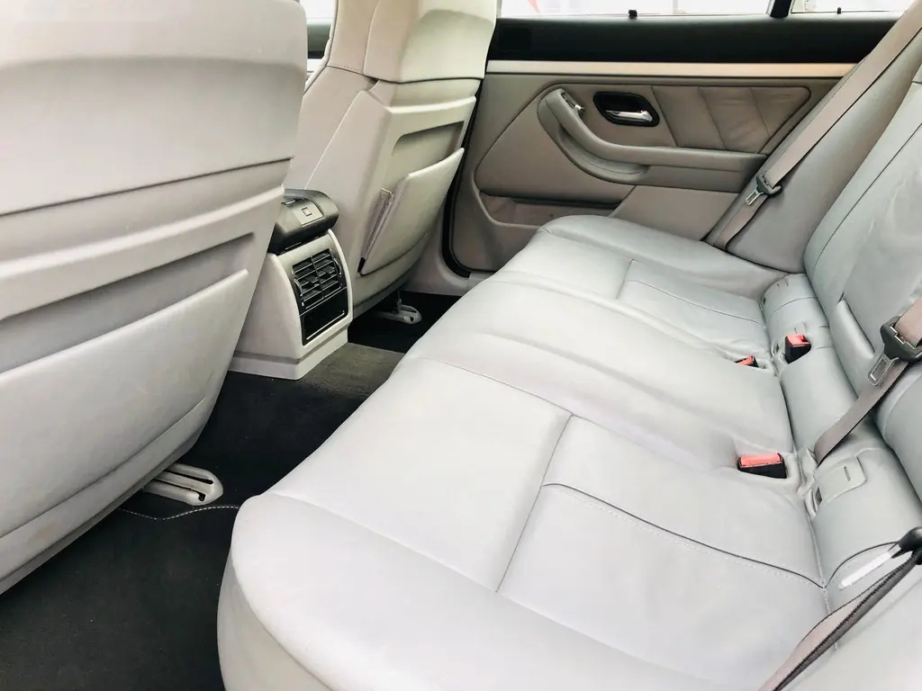 BMW Řada 5, E39 540i - 4