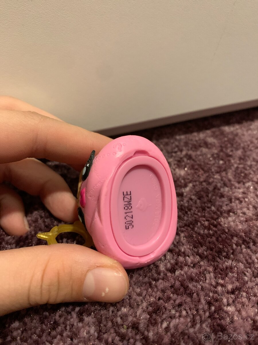 Klíčenka ve tvaru hovínka - 4