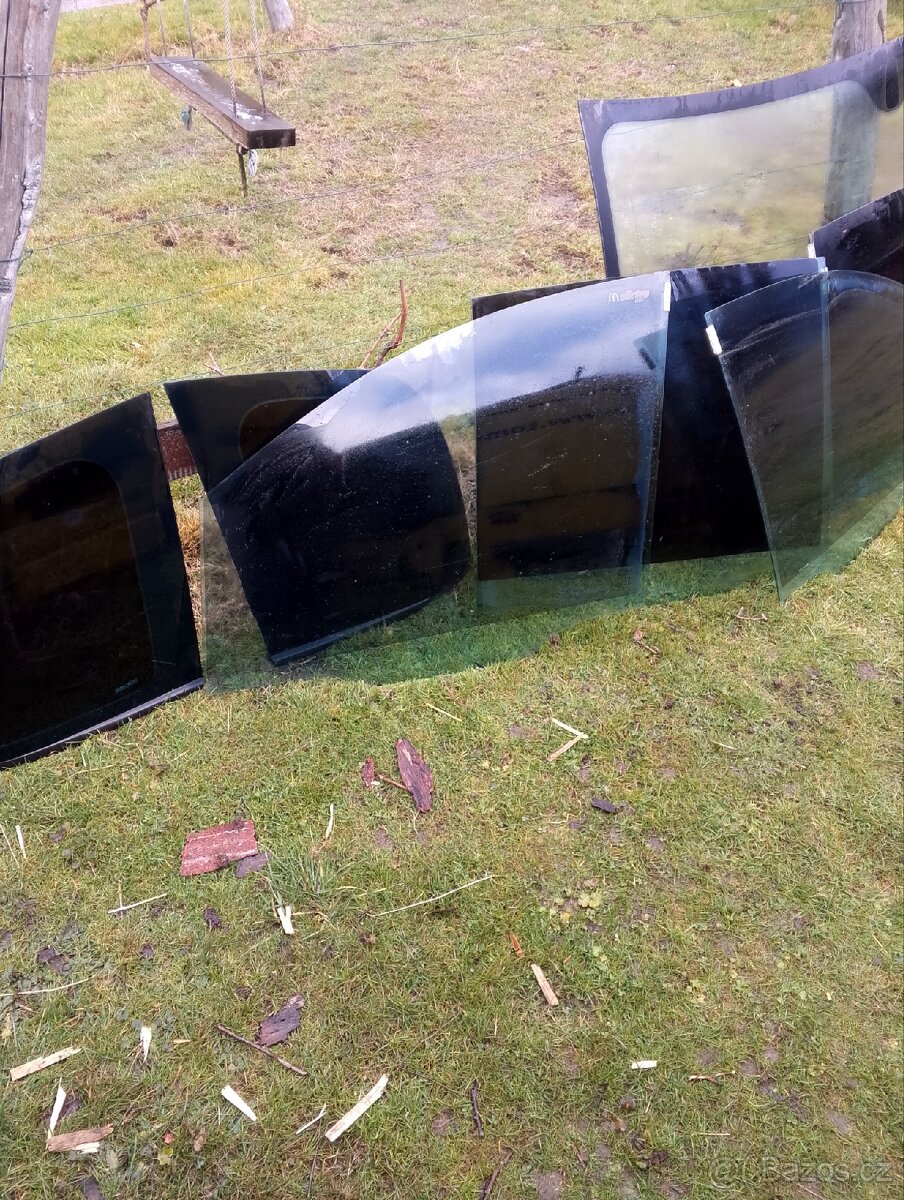 Čelní a boční skla multipla - 4