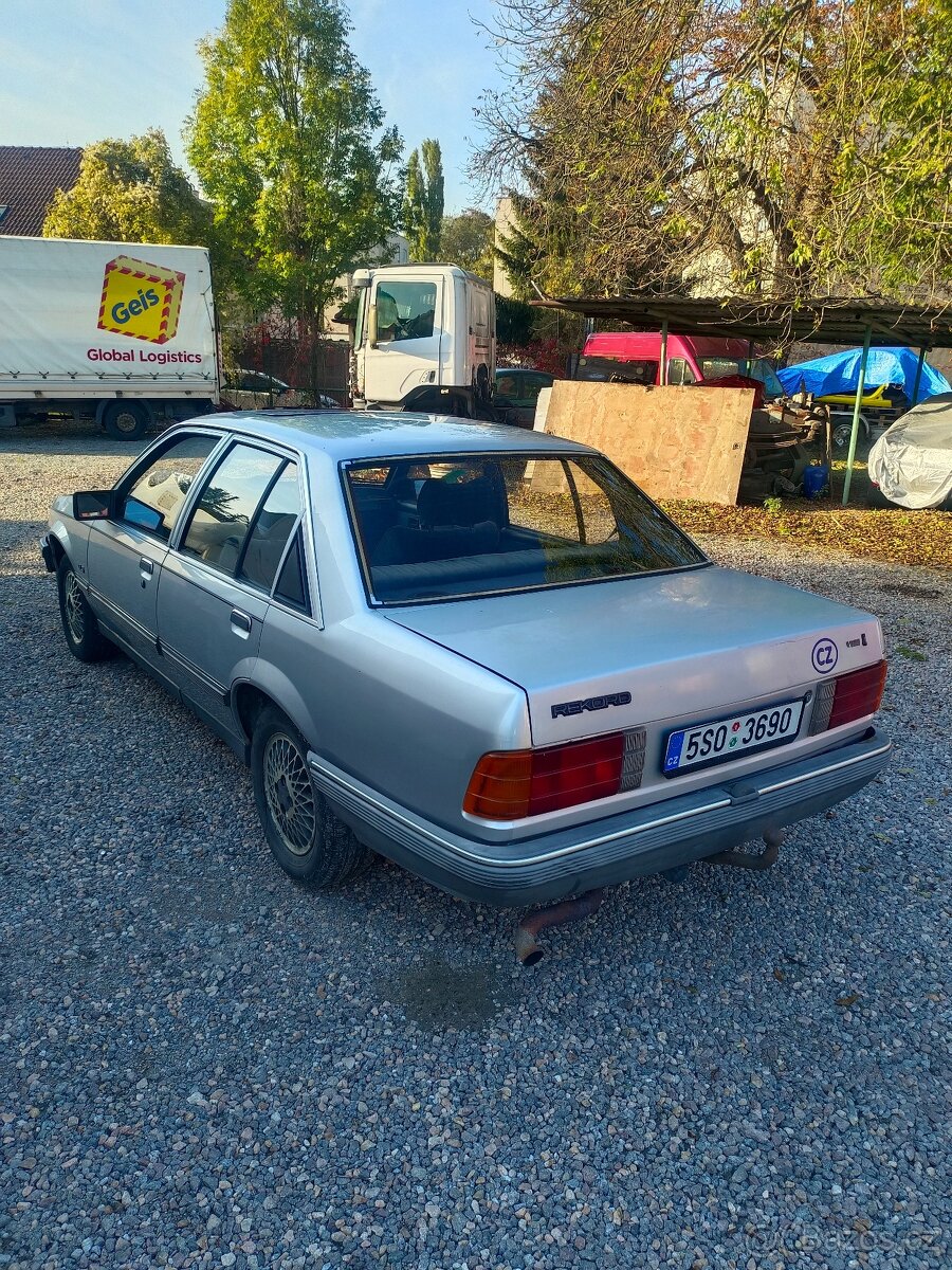 Opel Rekord - 4