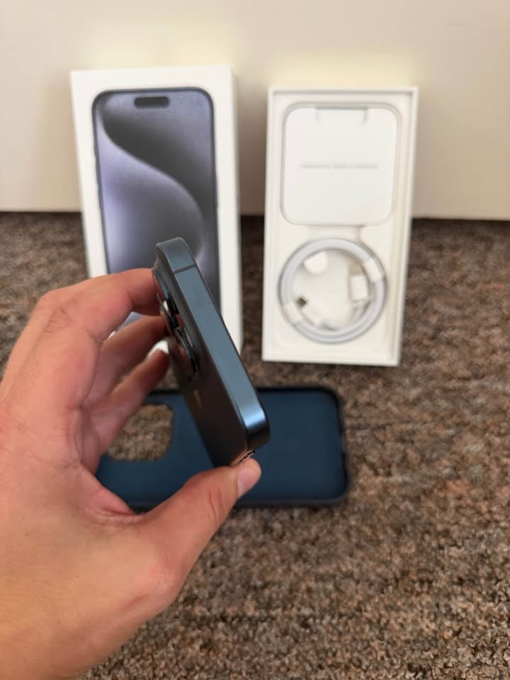 Apple iPhone 15 Pro 1TB Blue titanium. DPH. Pekny stav. - 4