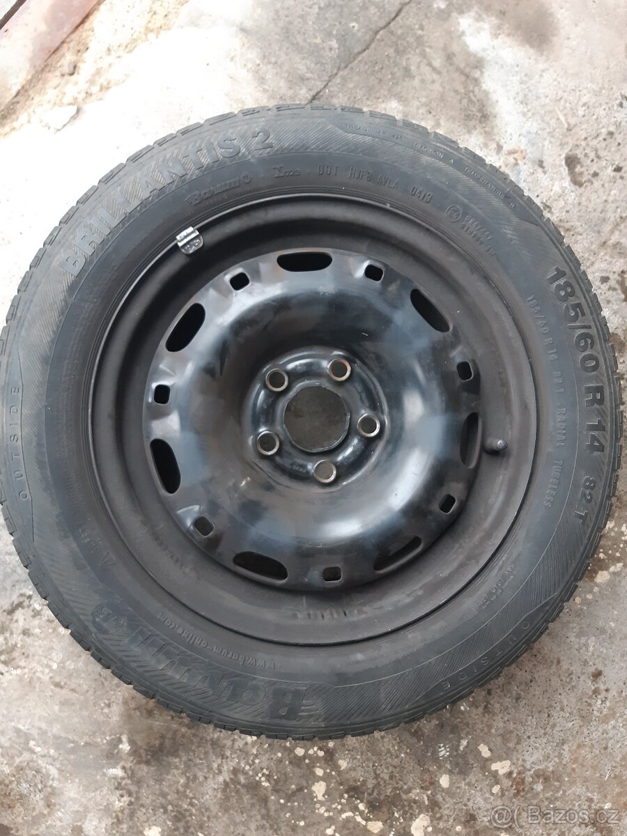 Sada kol s letními pneumatikami - 4