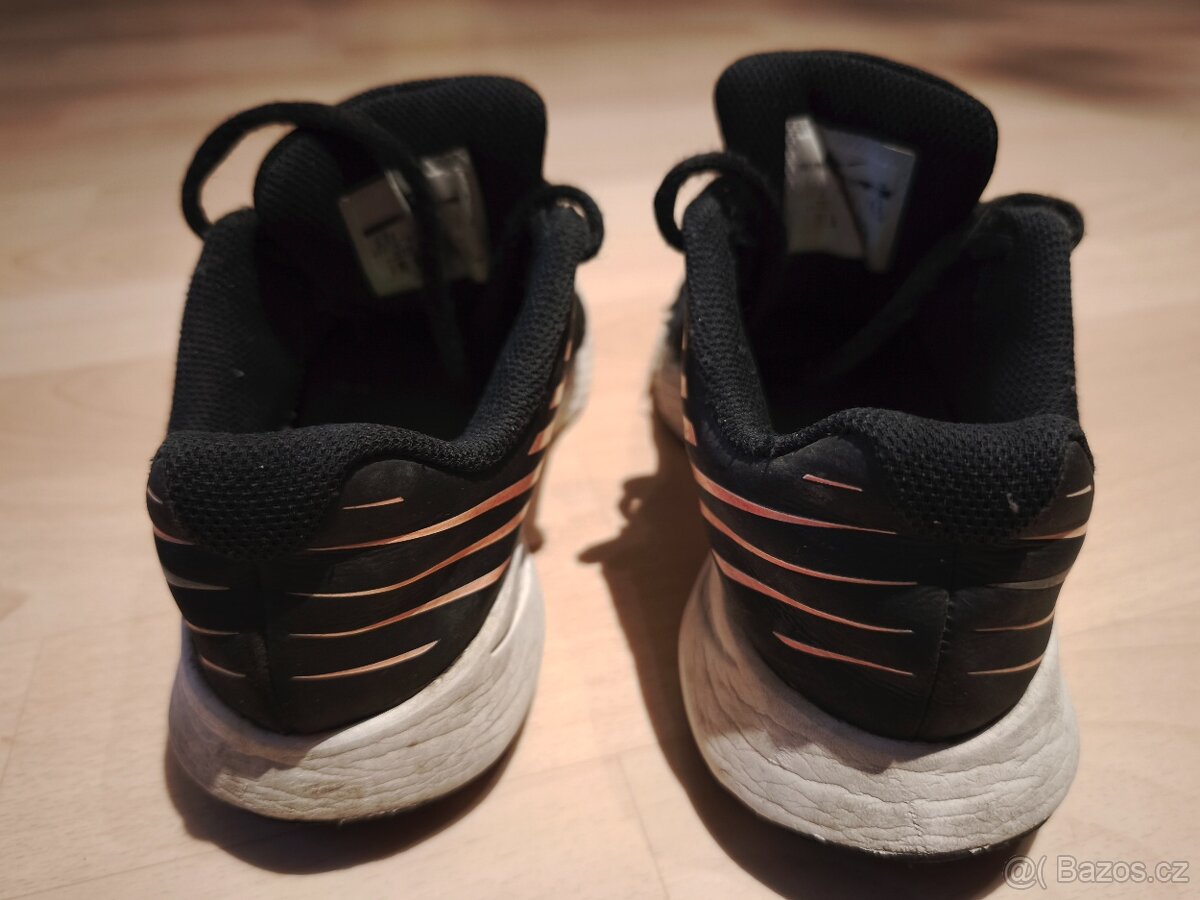 Boty dětské NIKE vel. 35,5 - 4