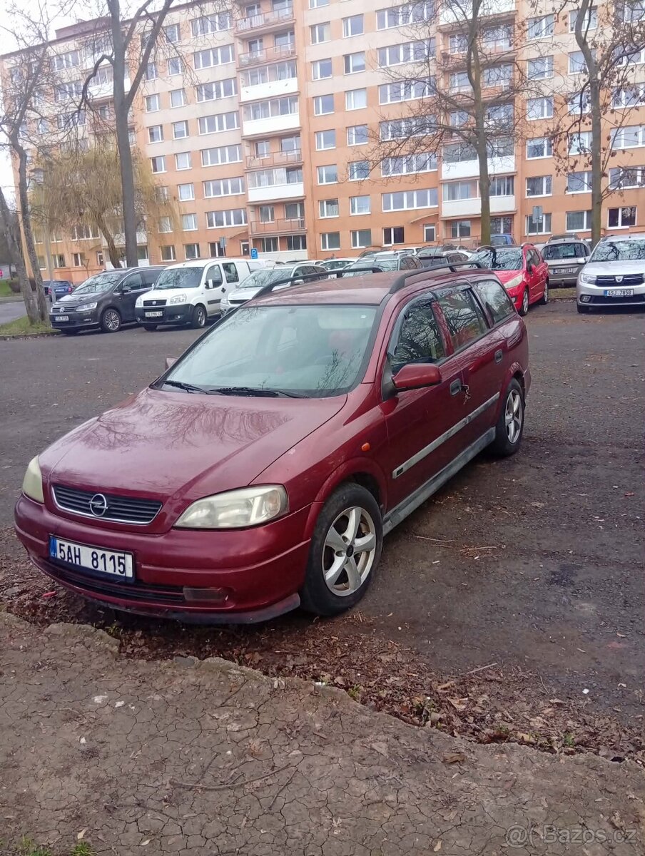 Opel Astra 1.9 - 4