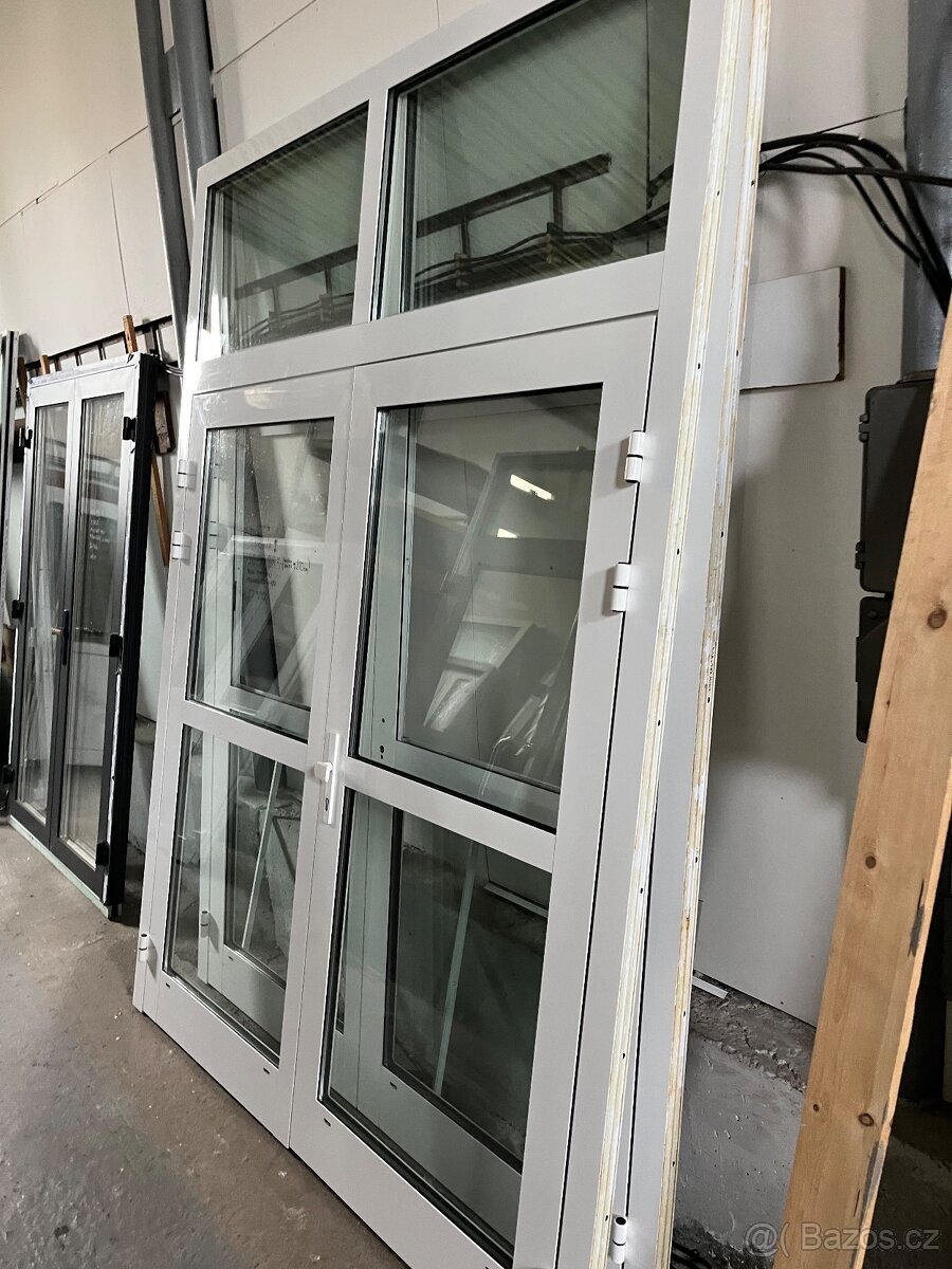 DVOJE OBROVSKÉ DVOUKŘÍDLÉ HLINÍKOVÉ DVEŘE209x283-PLZEŇ - 4