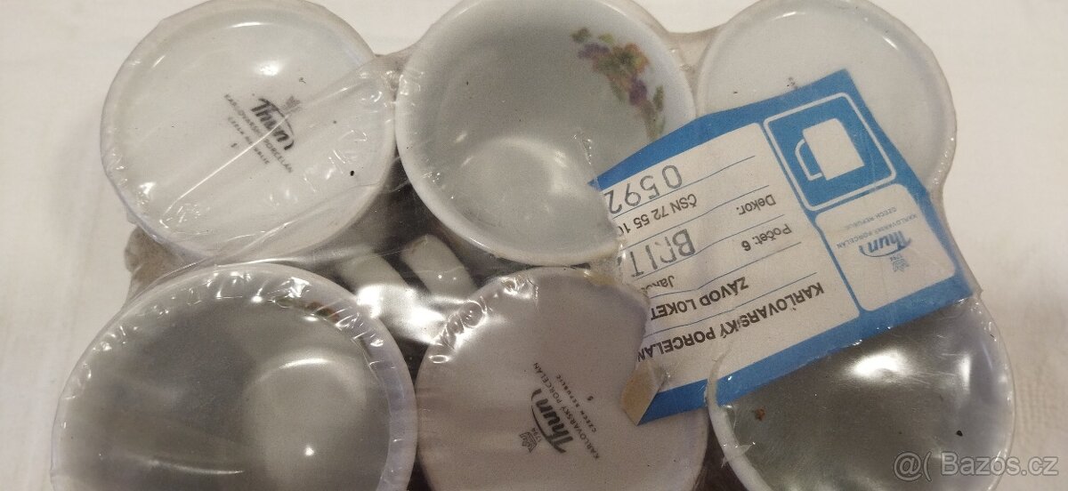 Sady hrníčků po babičce, nález z půdy. - 4