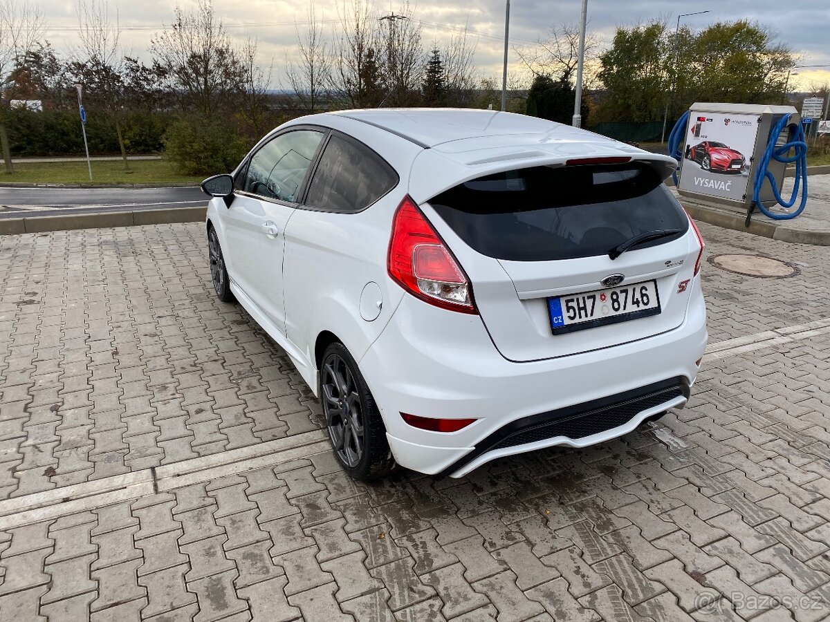 Ford Fiesta ST - 4