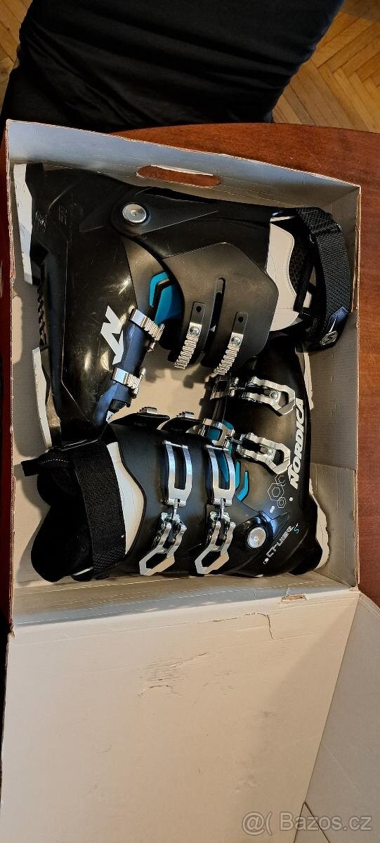 Prodám lyžařské boty Nordica vel. 255 ( EU 40 ) - 4