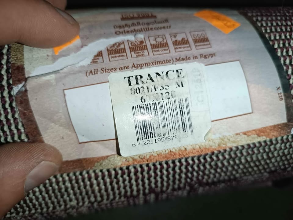 S DOVOZEM Kusový koberec v pěkném stavu 67 x 120 cm - 4