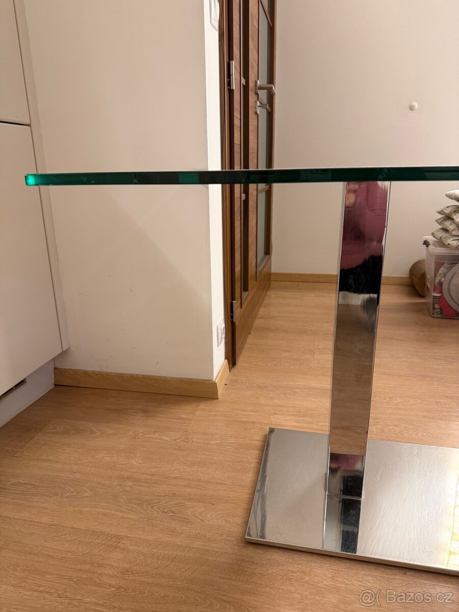 Jídelní stůl skleněný -jako nový - 4