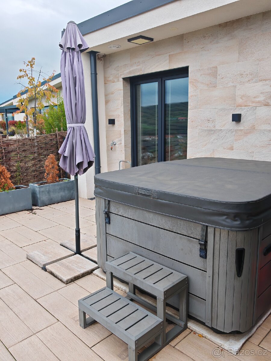 Slunecnik se stojanem a dlazdicemi (prumer 280 cm) - 4