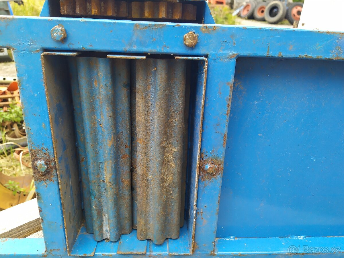 Ruční lis na hrozny nebo měkké ovoce, tovární výroba - 4