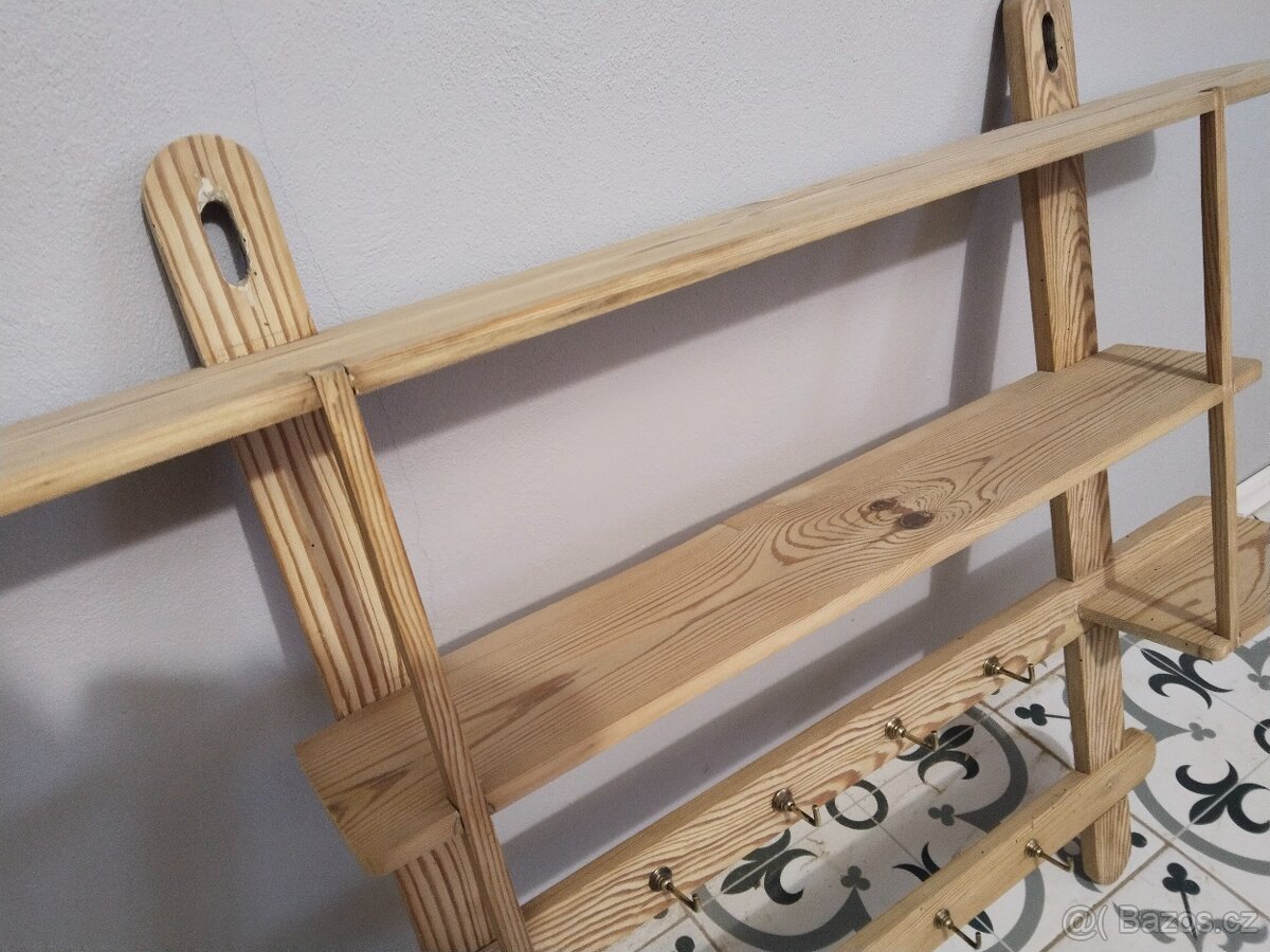 Stará police na kořenky, polička po renovaci - 4