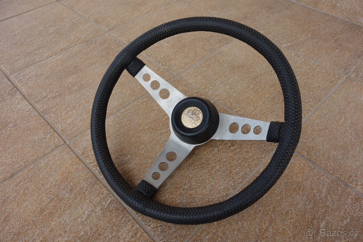Škoda 110r původní nepoužitý sportovní volant Kolíňák. - 4