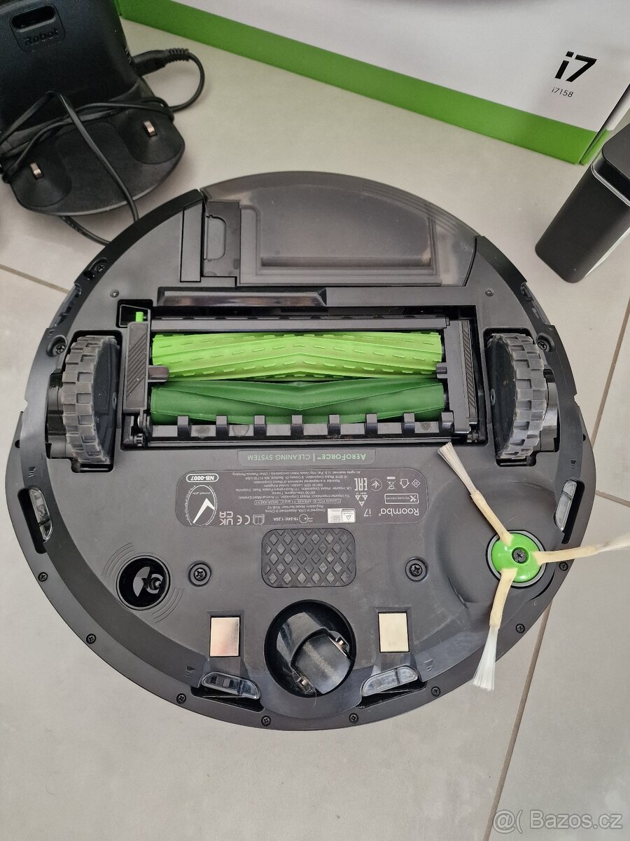 Robotický vysavač ROOMBA i7 - 4