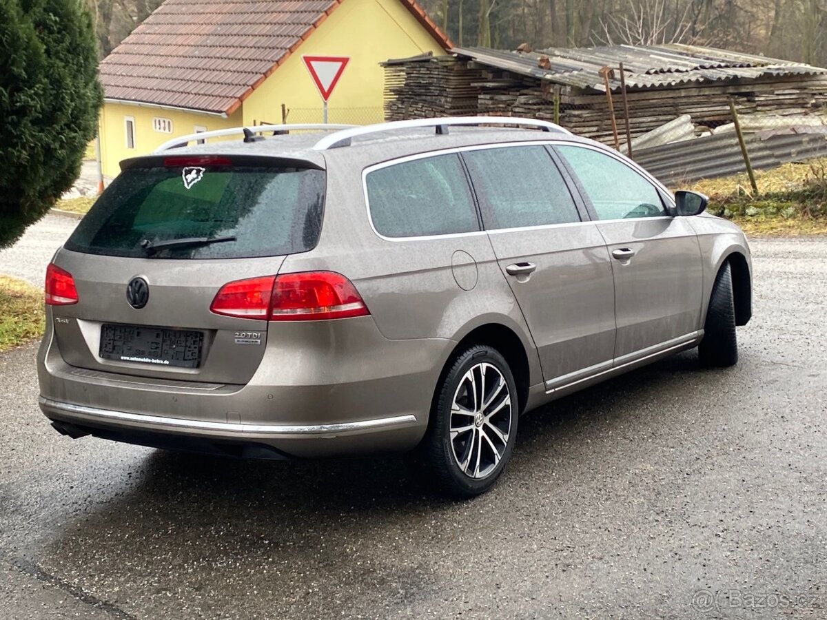 Volkswagen Passat - 4