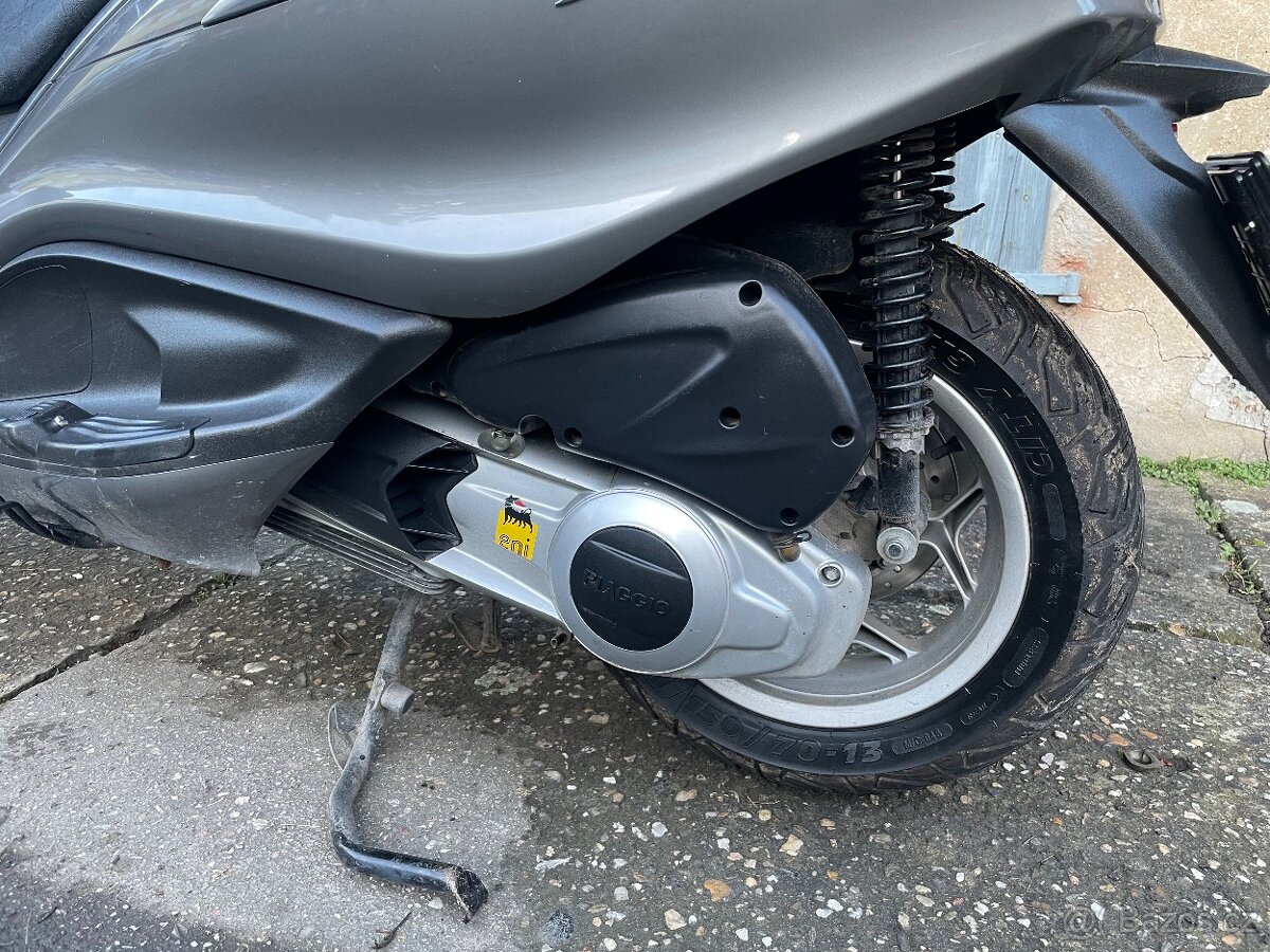 Dily Piaggio X10 - 4