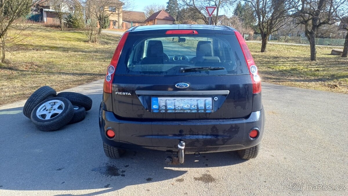 Ford Fiesta, 1.3 i - TOP stav - 4