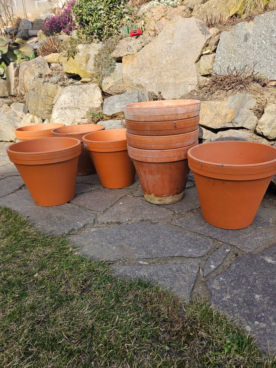 prodám květináče a podmisku - 4