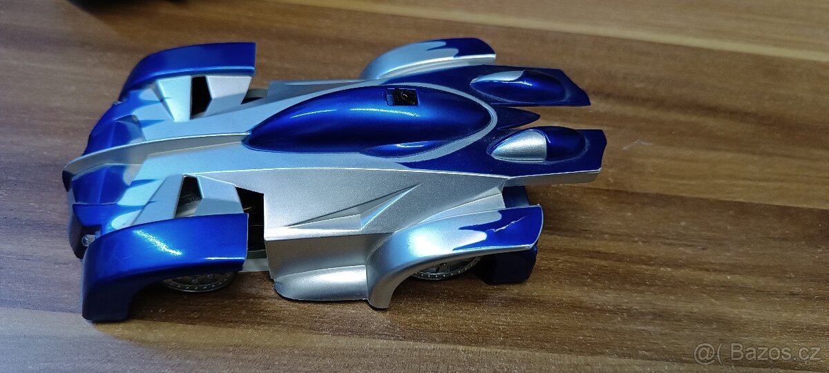 Auto jezdící po stěně - 4