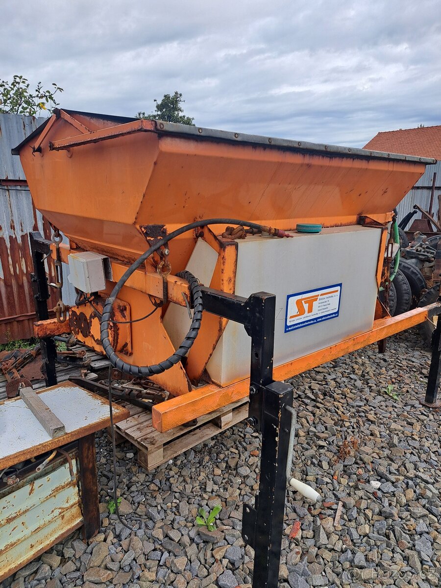 Sypač komunální pro multicar 1,2E - 4