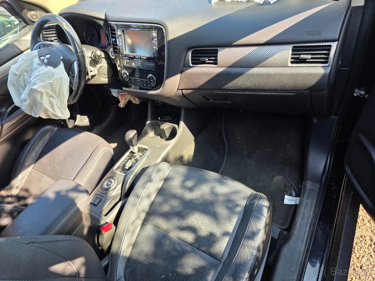 MITSHUBISHI OUTLANDER 3 2.2 DI-D 4N14 2015 - 4