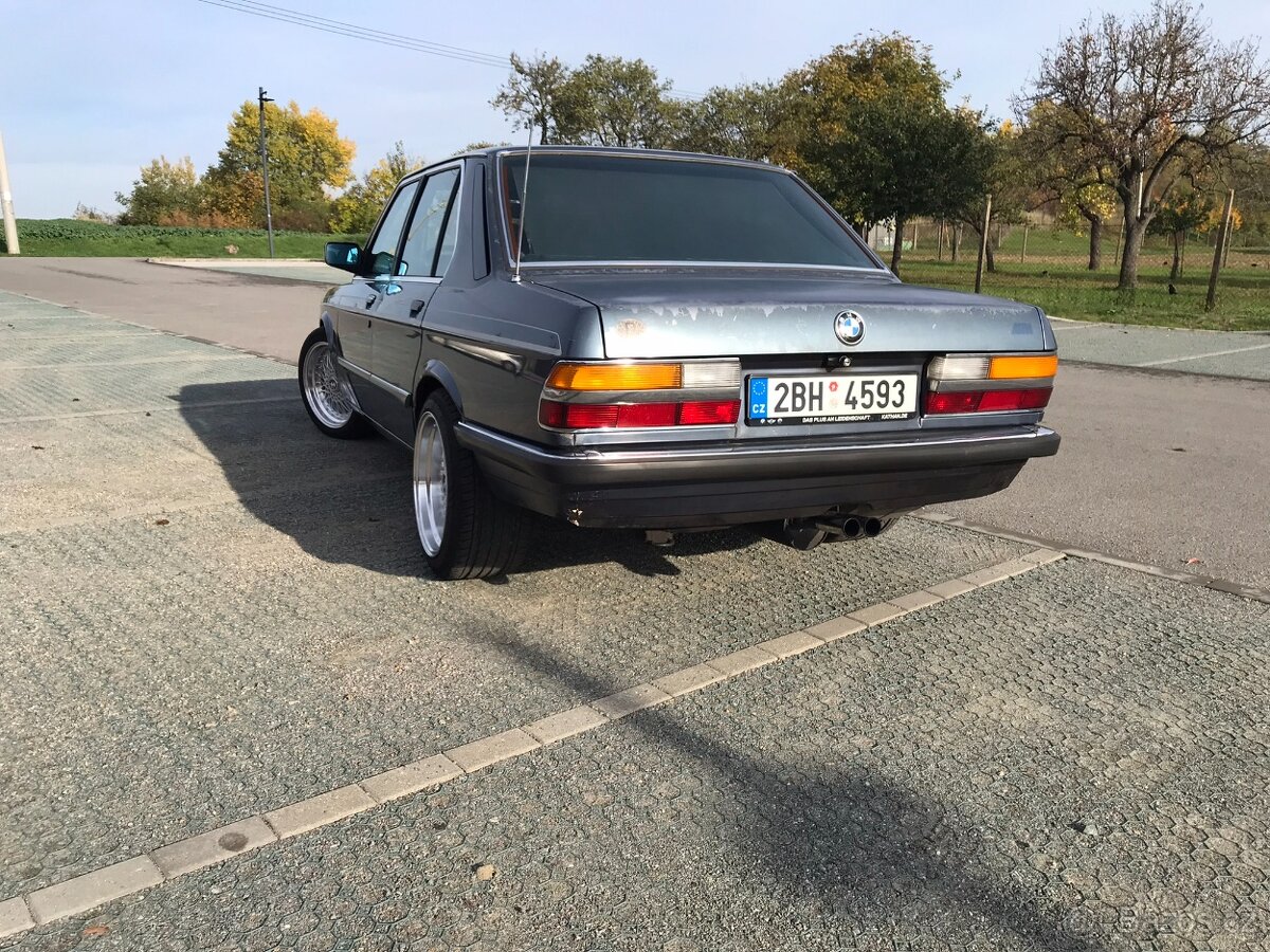 BMW e28 528i - 4