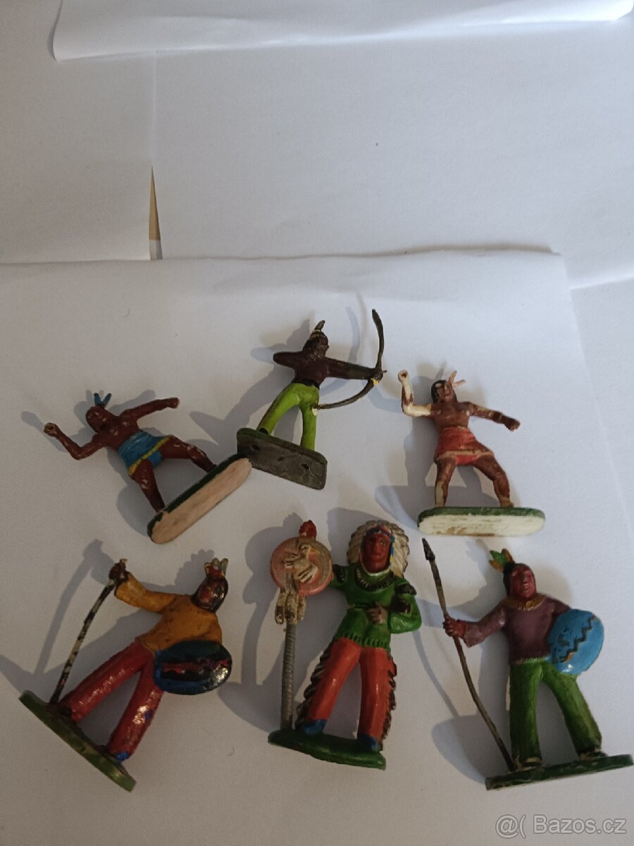 Staré hračky indijánci - 4