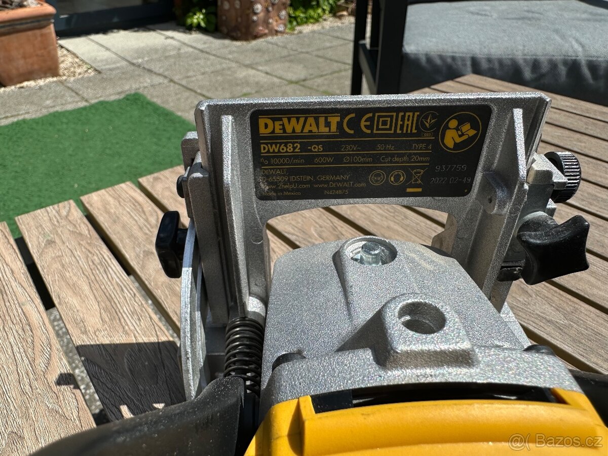 Dewalt DW682-QS - 4