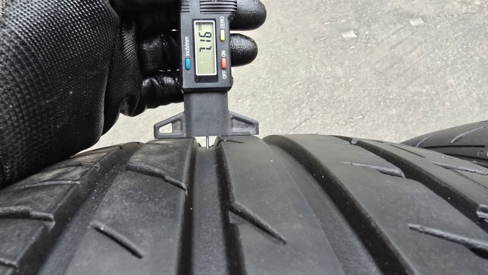 Letní pneu 245/45/18 Falken - 4