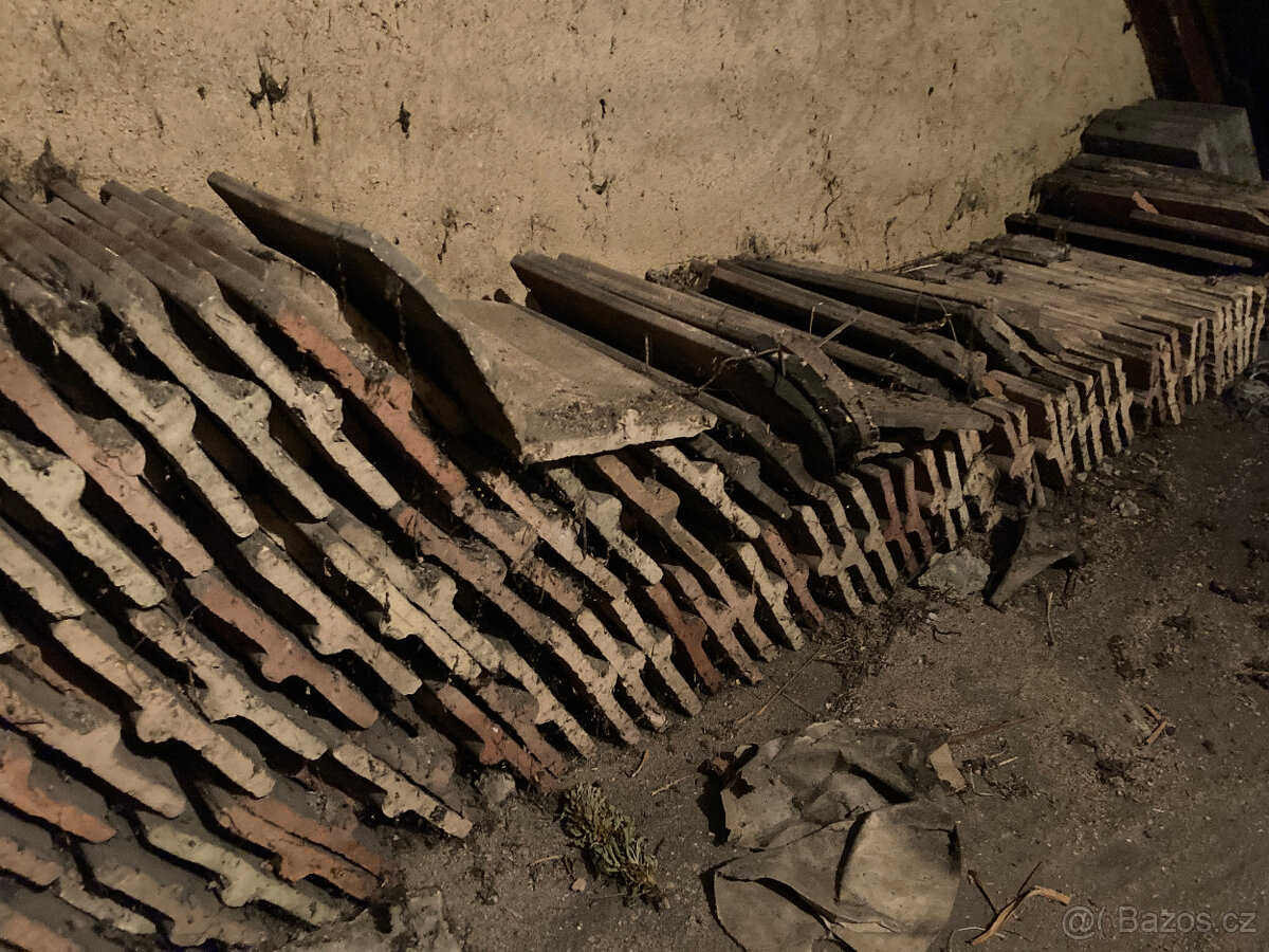 Střešní tašky typu bobrovka za odvoz - 4