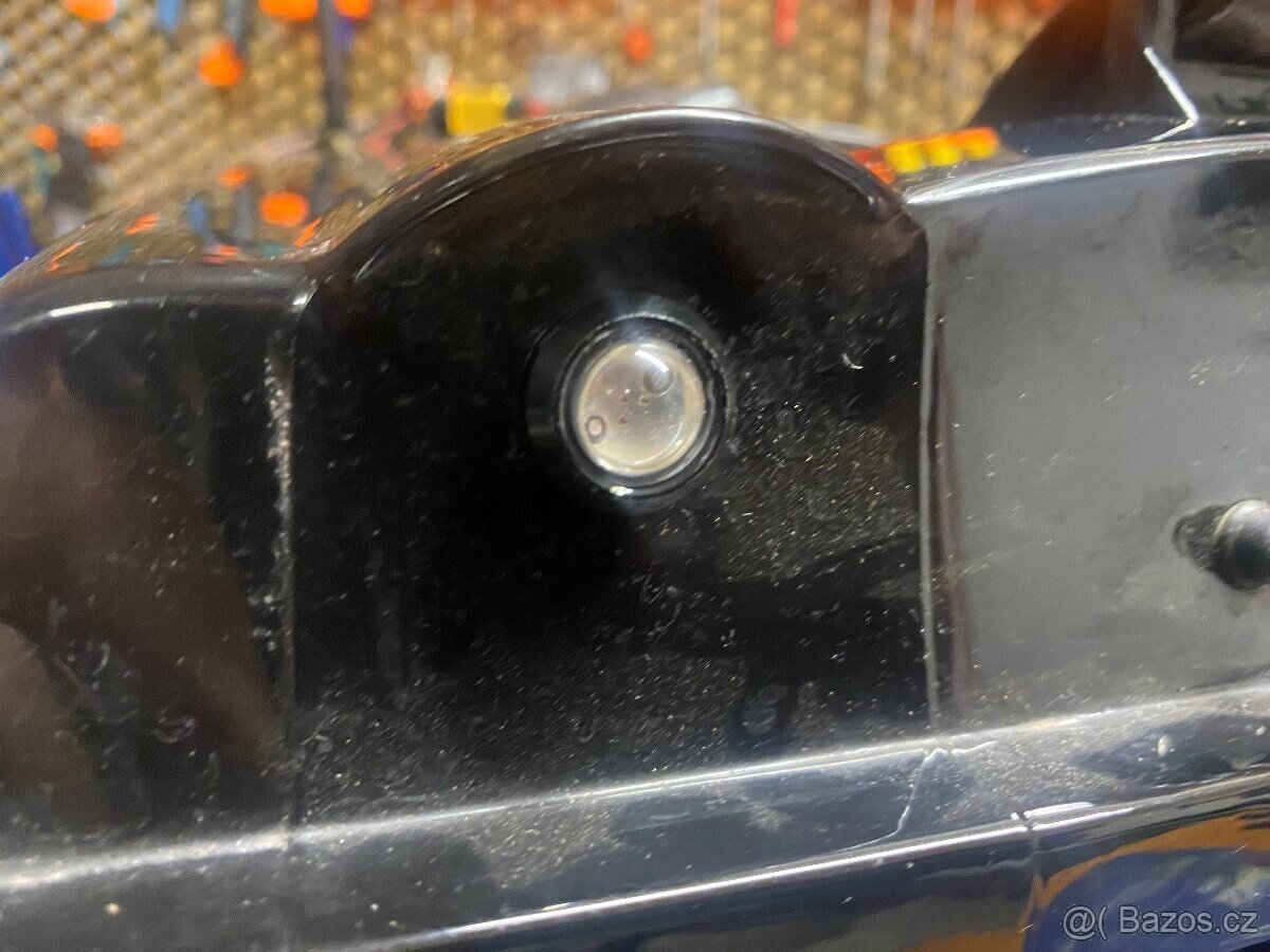 Zavážecí loďka Lake Master M1 - 4