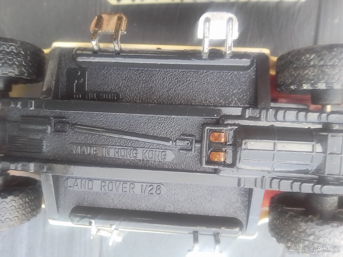 Staré Hračky Puch a Land rover - 4