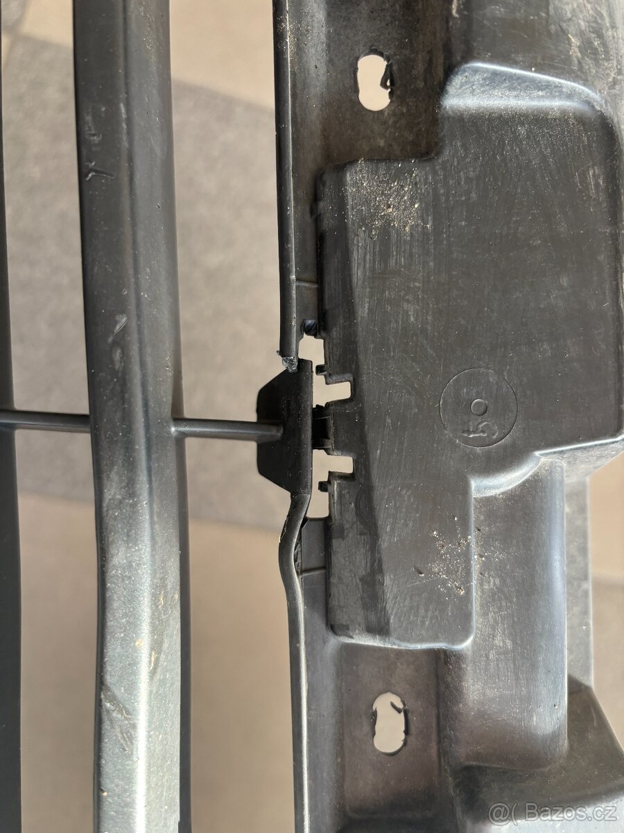 Mřížka předního nárazníku Peugeot Traveller - 4