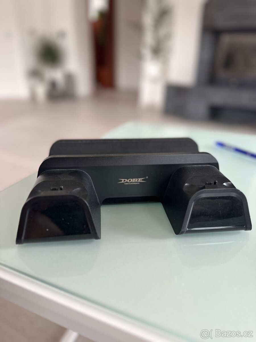 Dokovací stanice na PS4 - 4