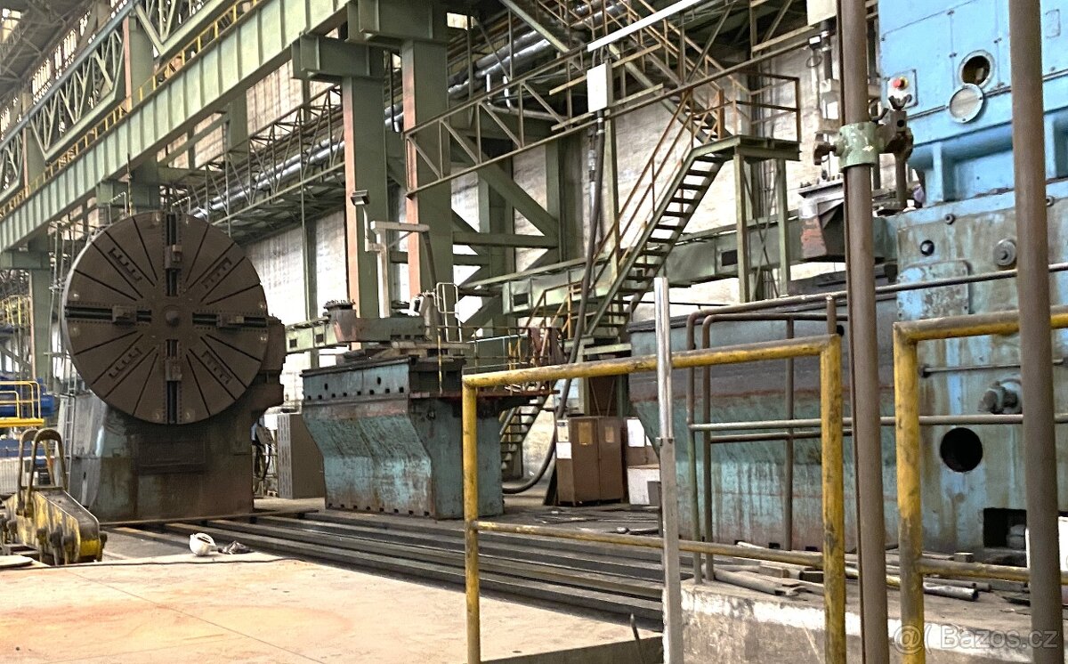 Soustruh těžký hrotový SIU 700 TS - 4