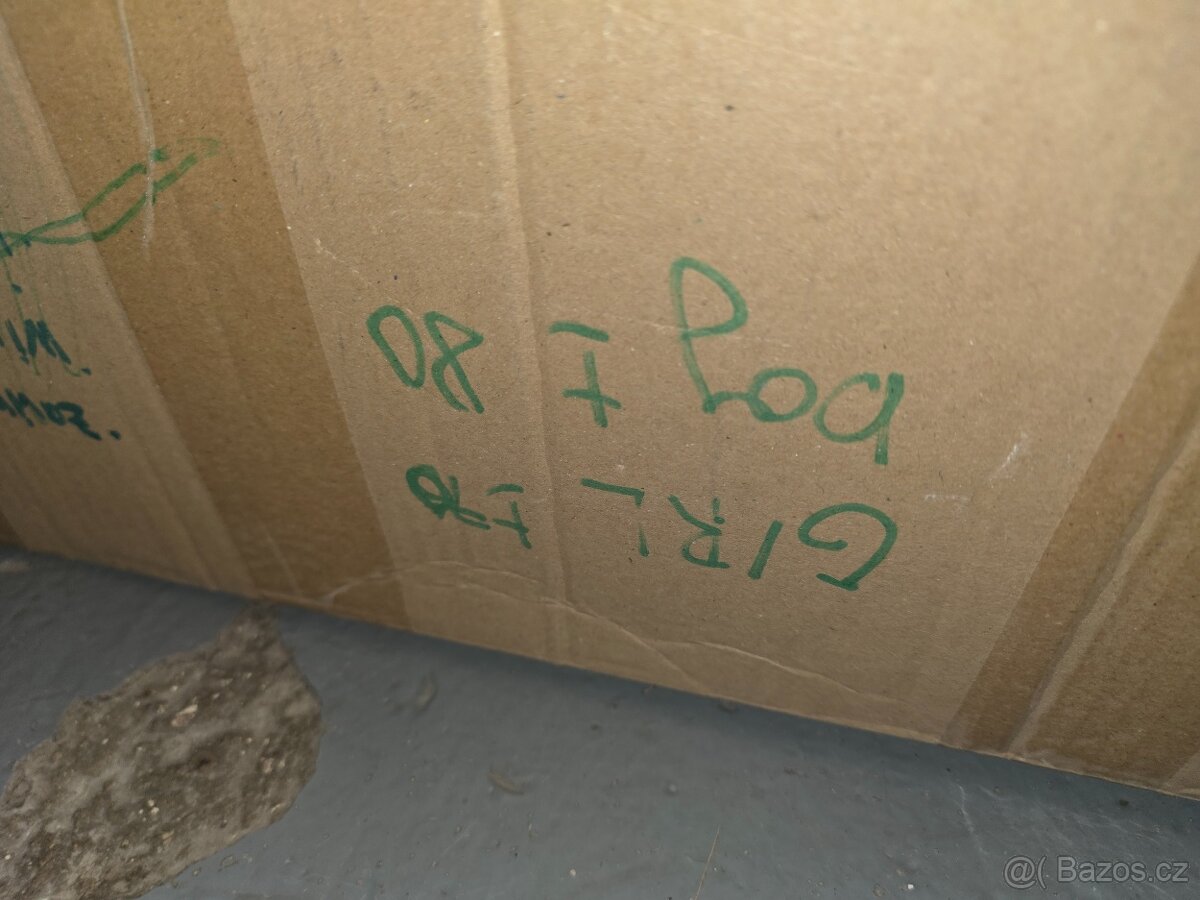 Prodám 4 krabice oblečení na miminka - 4